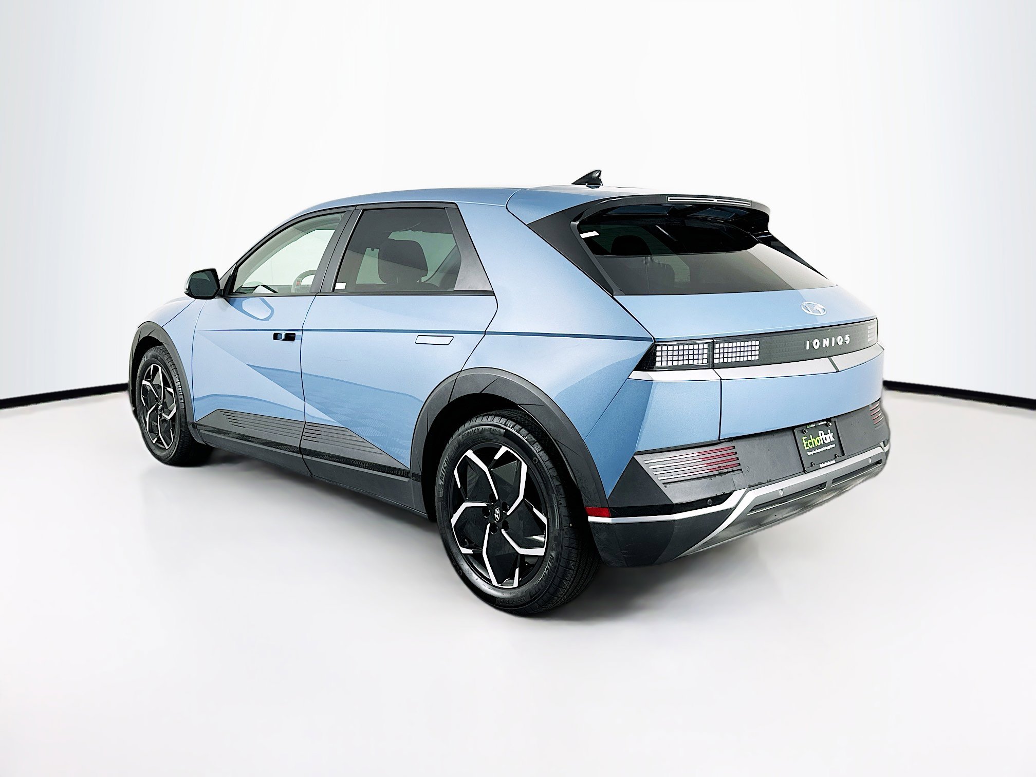 Used 2024 Hyundai Ioniq 5 SE image 5