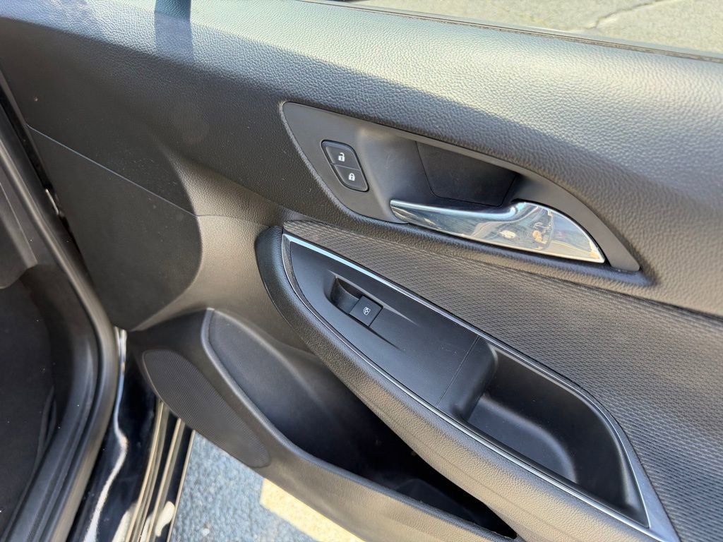 Used 2018 Chevrolet Cruze LS FWD image 27