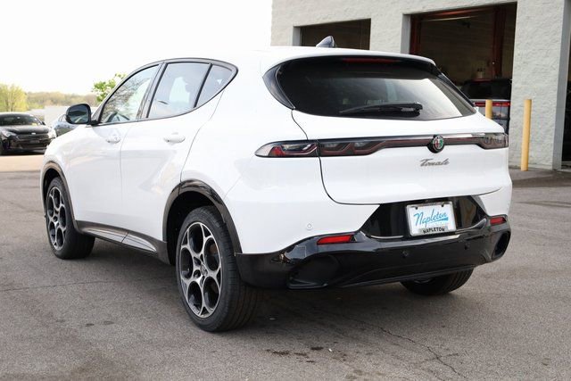 New 2025 Alfa Romeo Tonale w/ Premium Package image 6