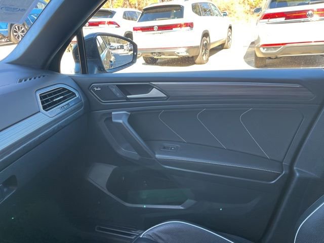 Used 2024 Volkswagen Tiguan SEL R-Line image 29