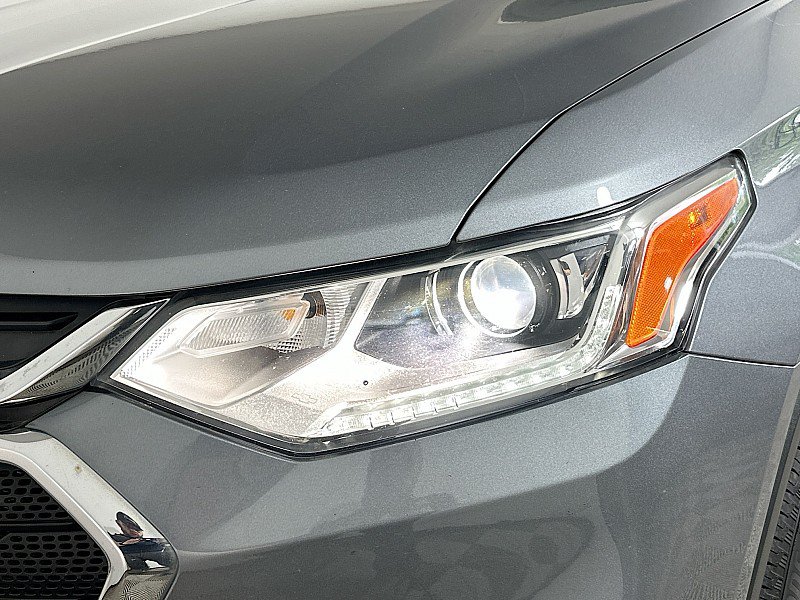 Used 2021 Chevrolet Traverse LS AWD/4WD image 31