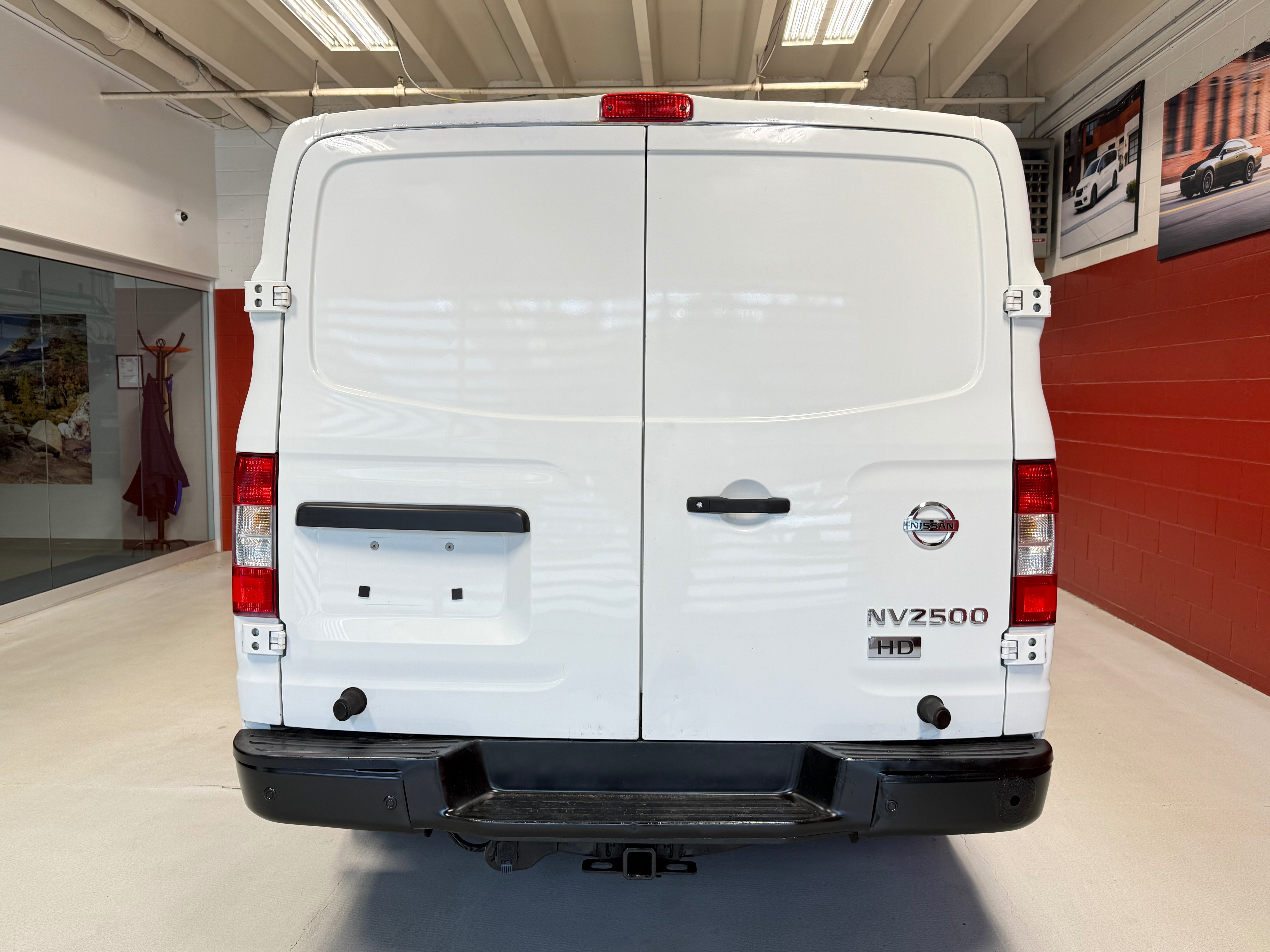 Used 2016 Nissan NV 2500 SV RWD image 8