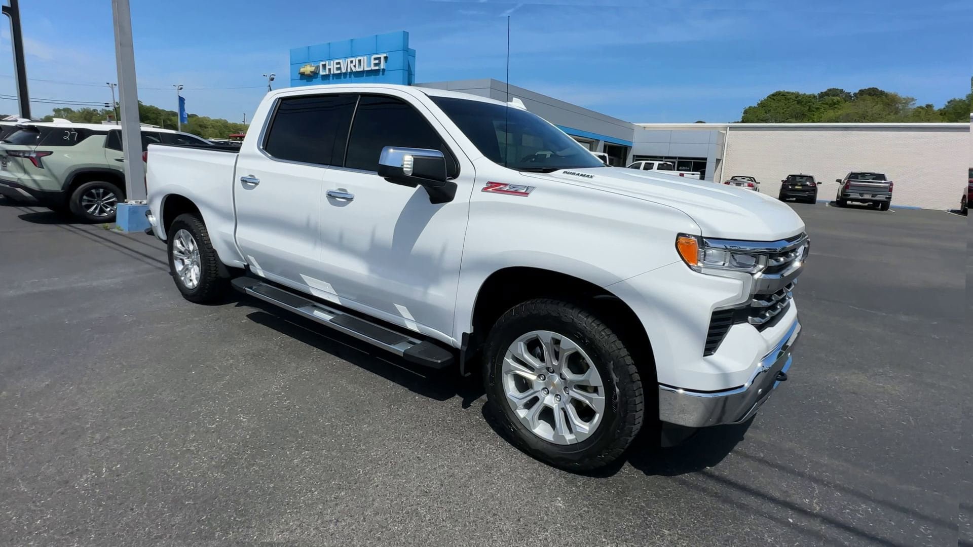 Used 2025 Chevrolet Silverado 1500 LTZ w/ LTZ Premium Package AWD/4WD image 2