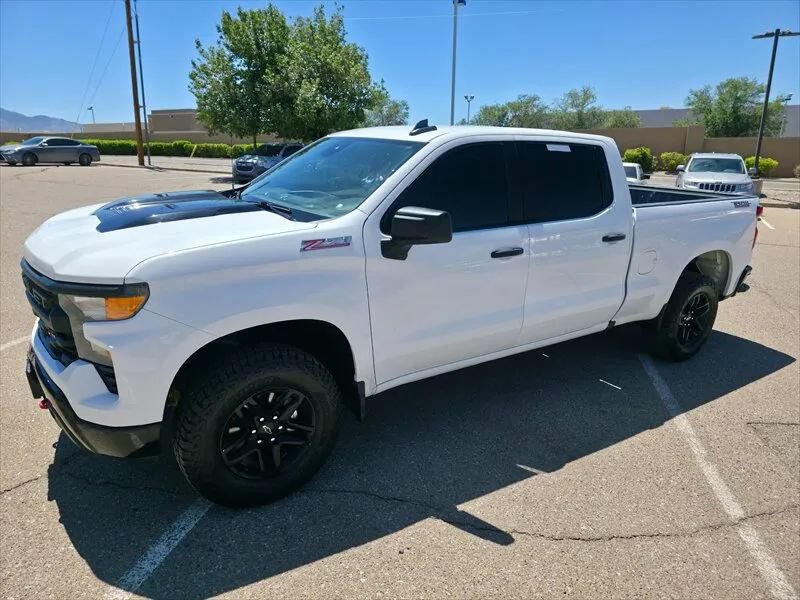 Used 2023 Chevrolet Silverado 1500 Custom Trail Boss AWD/4WD image 3