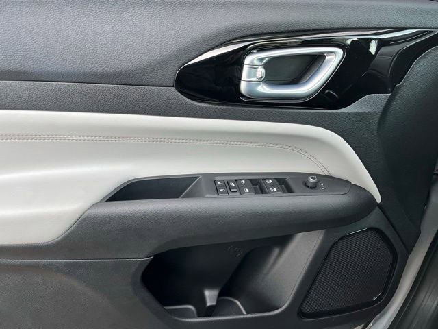 Used 2024 Jeep Compass Limited image 20