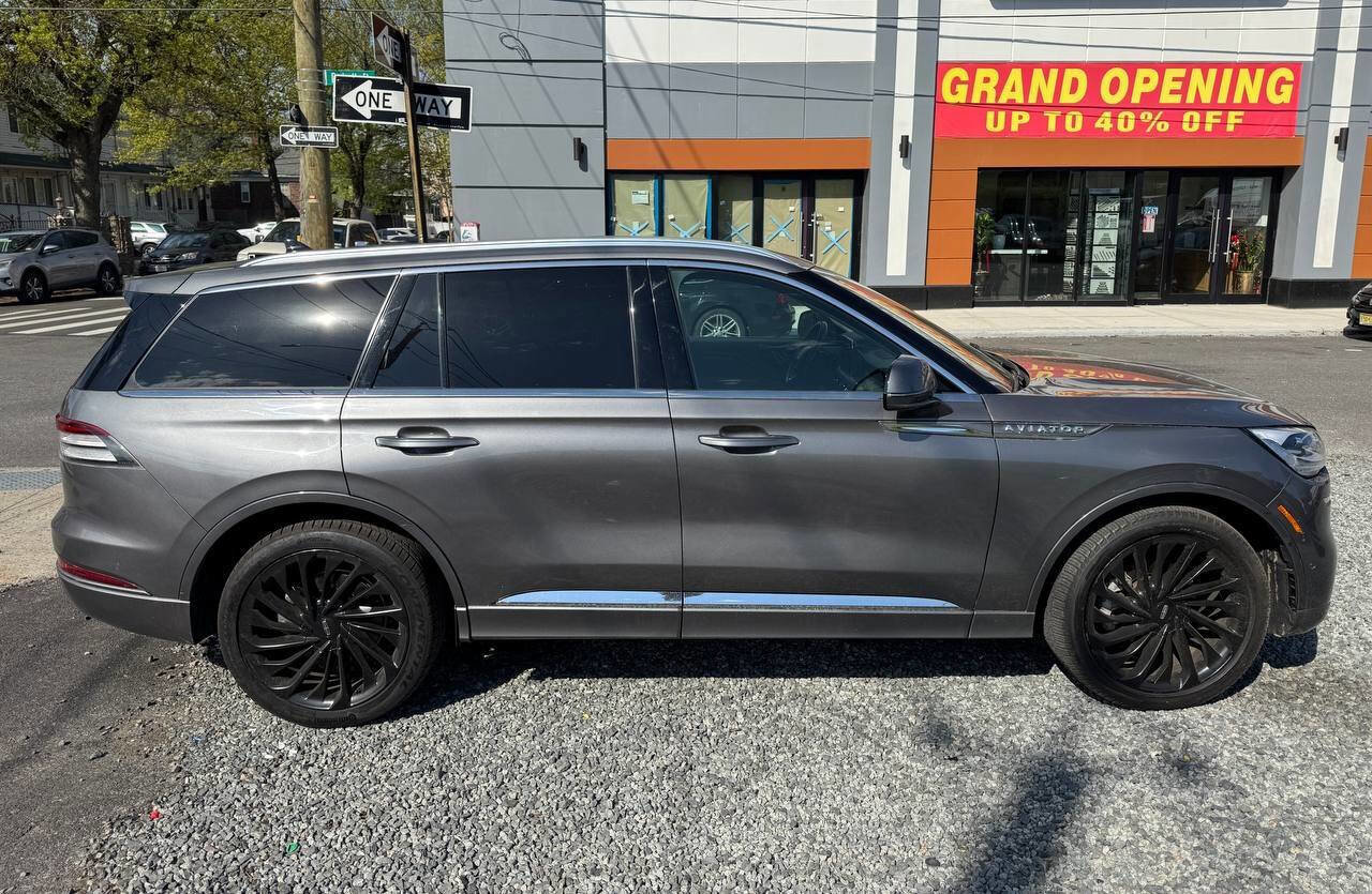 Used 2021 Lincoln Aviator Reserve w/ Equipment Group 210A AWD/4WD image 4