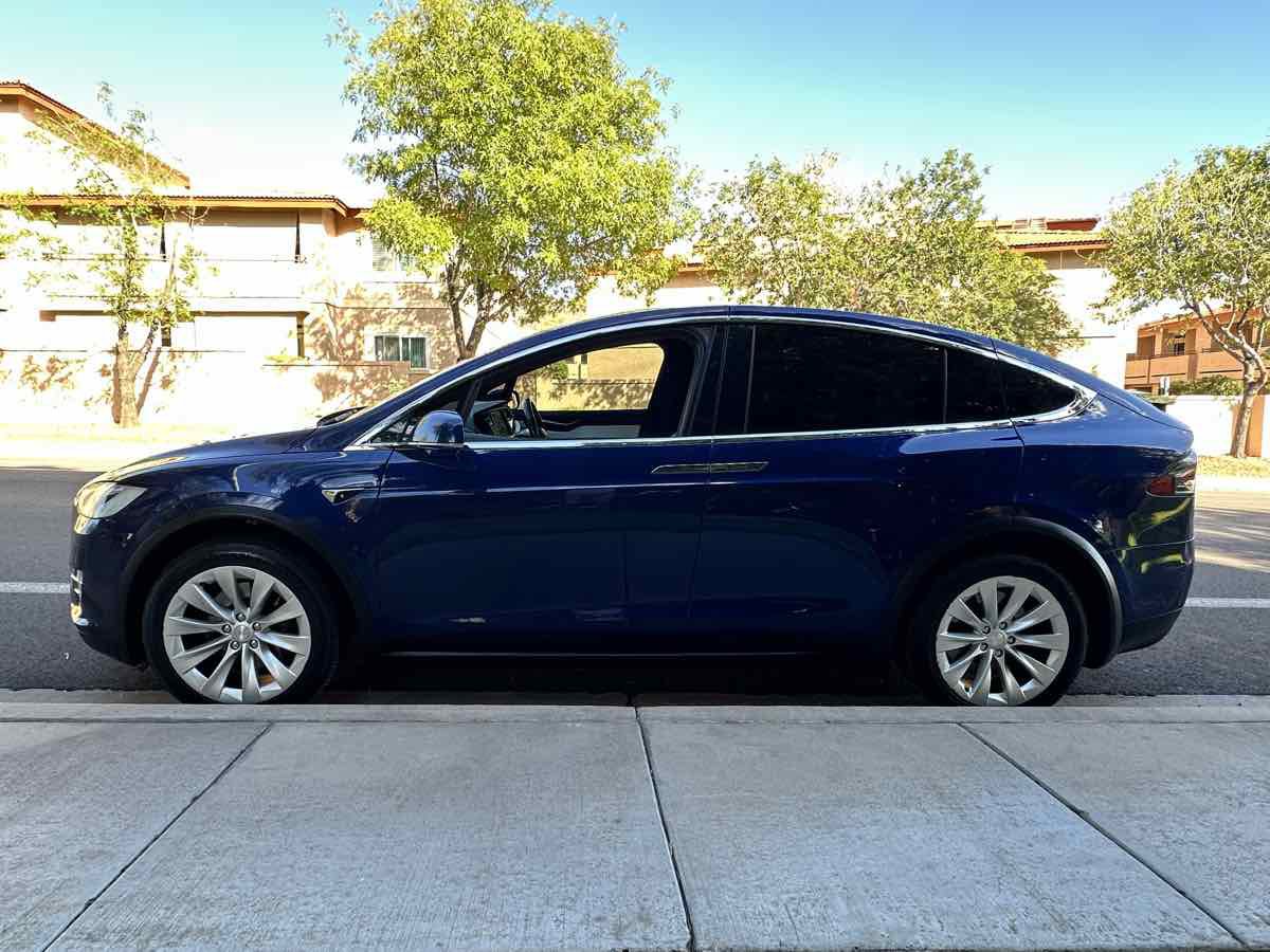 Used 2018 Tesla Model X 100D AWD/4WD image 5