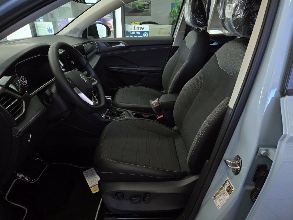 New 2026 Volkswagen Taos SE AWD/4WD image 7
