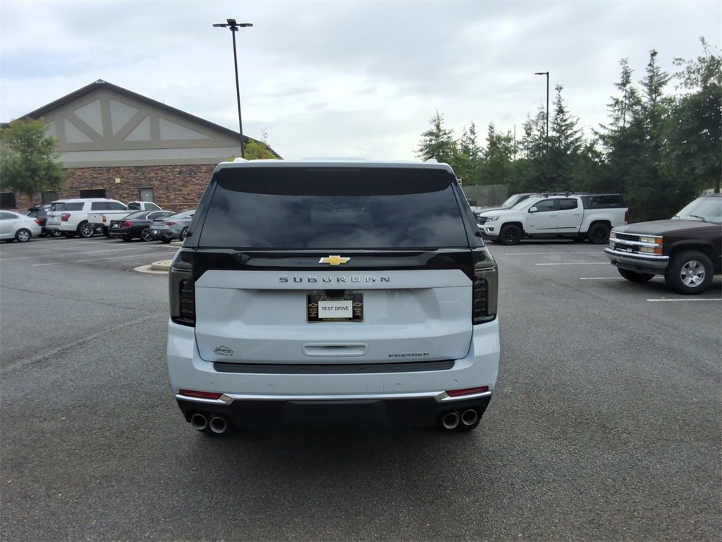 New 2026 Chevrolet Suburban Premier image 6