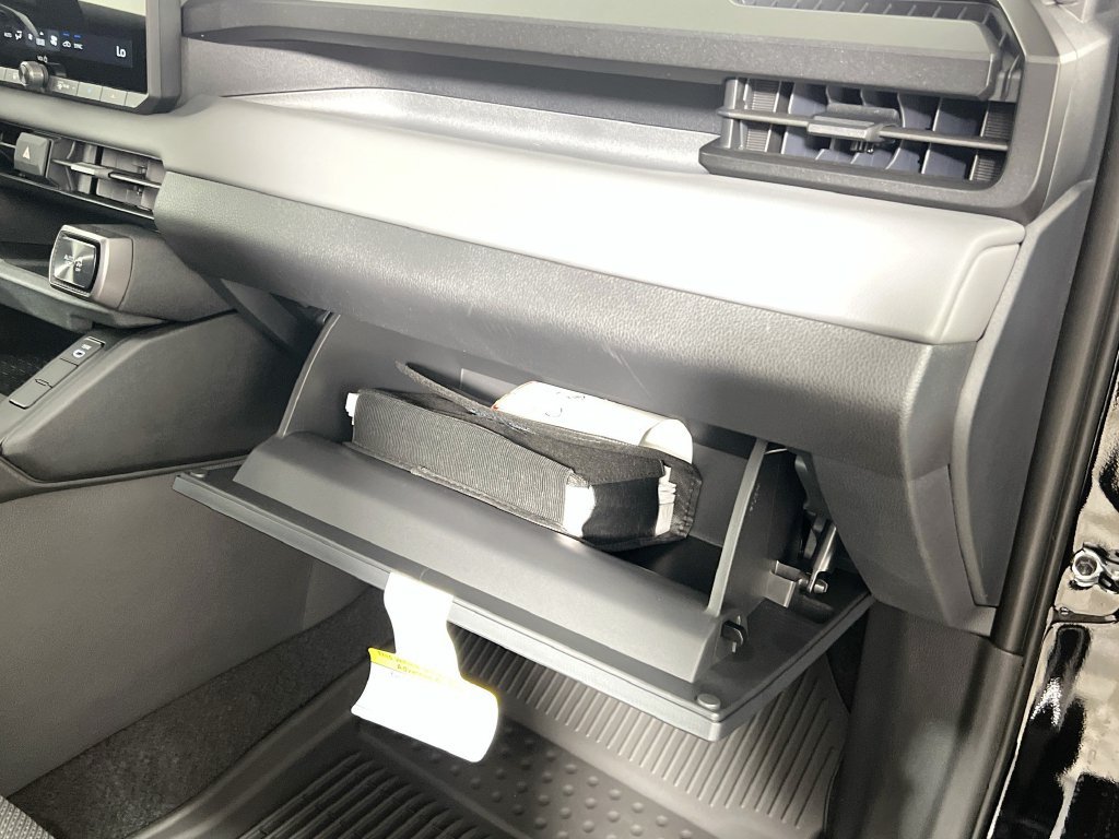 New 2026 Toyota RAV4 LE FWD image 32
