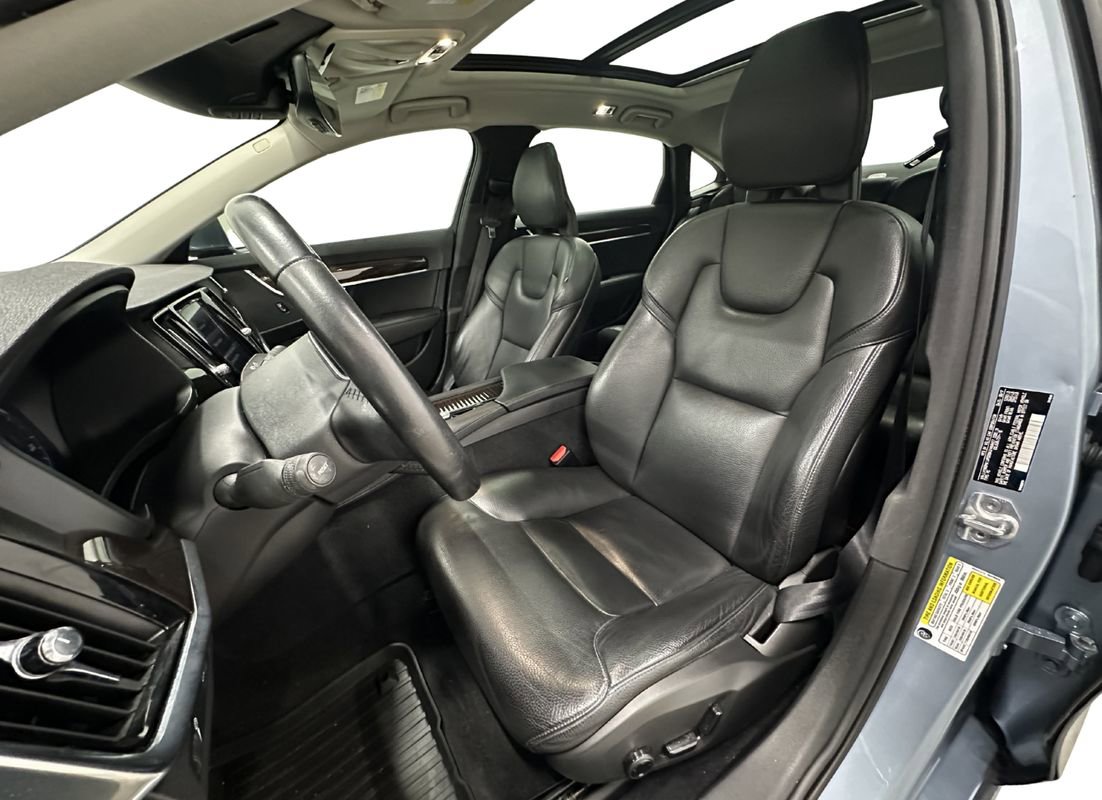 Used 2018 Volvo S90 T6 Momentum w/ Convenience Package image 11