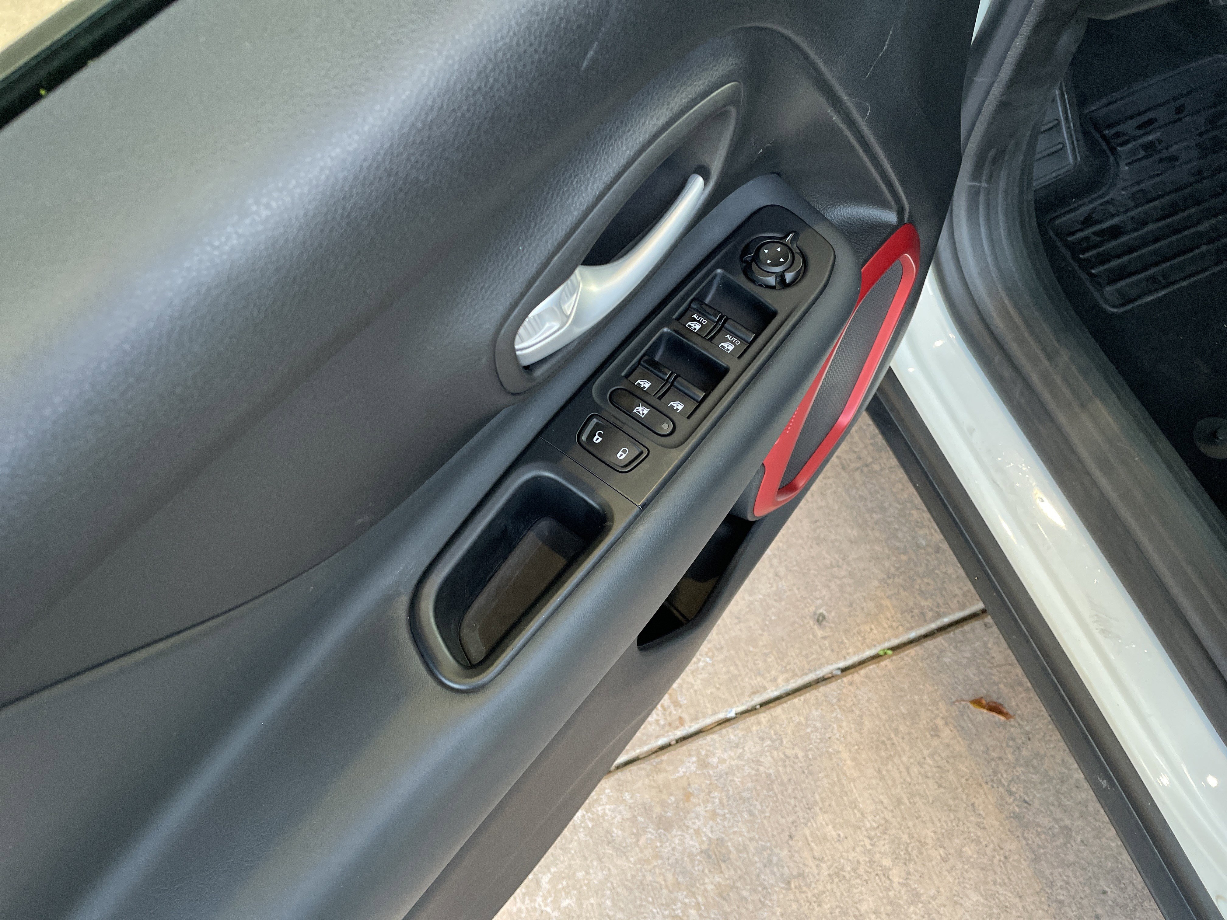 Used 2023 Jeep Renegade Trailhawk image 15