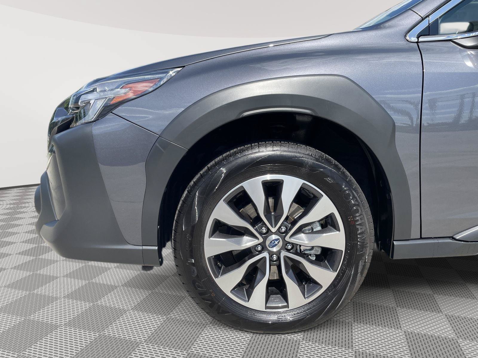 Certified 2025 Subaru Outback Touring XT AWD/4WD image 11