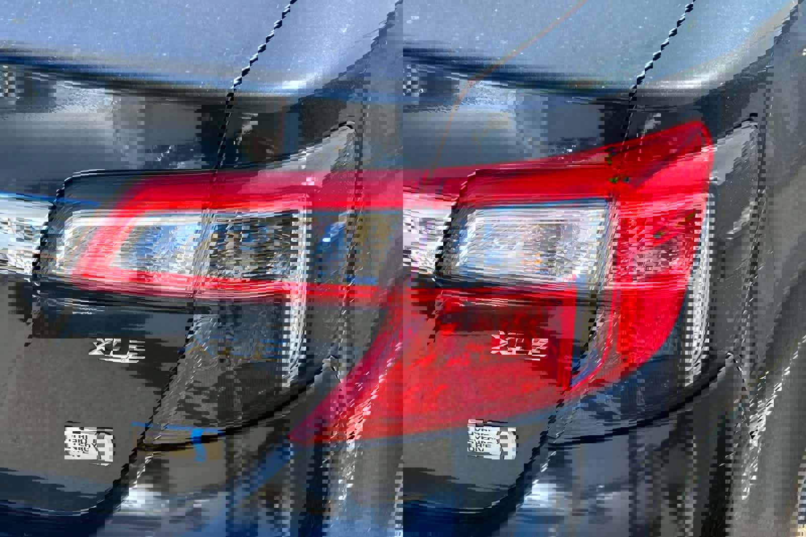 Used 2013 Toyota Camry XLE w/ Leather Pkg image 15