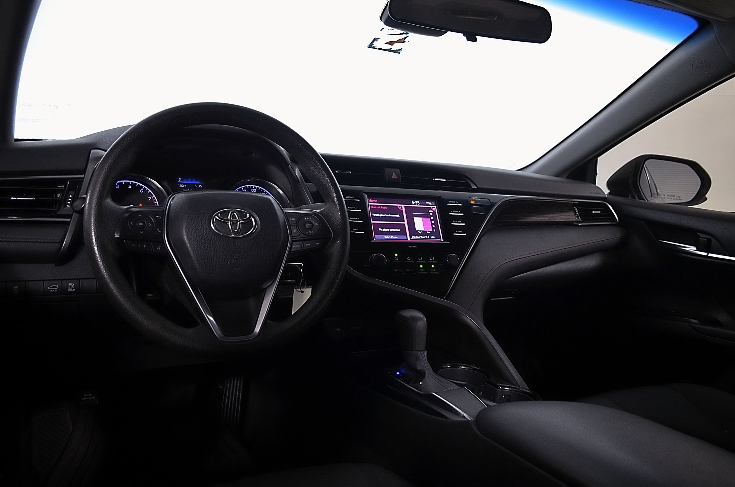 Used 2020 Toyota Camry LE FWD image 21