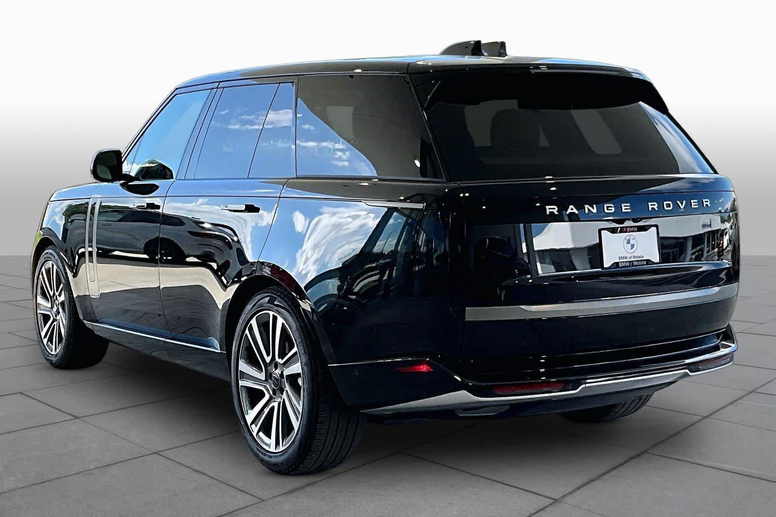 Used 2026 Land Rover Range Rover SE AWD/4WD image 11