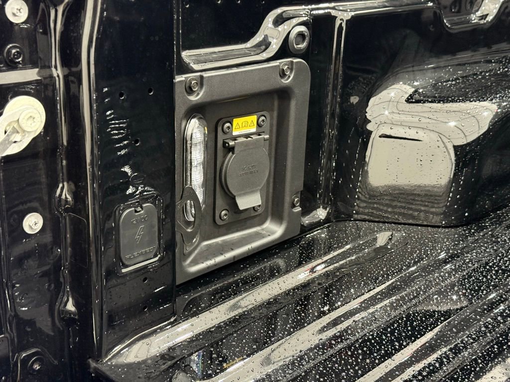 New 2025 Ford Maverick XLT w/ XLT Luxury Package image 5