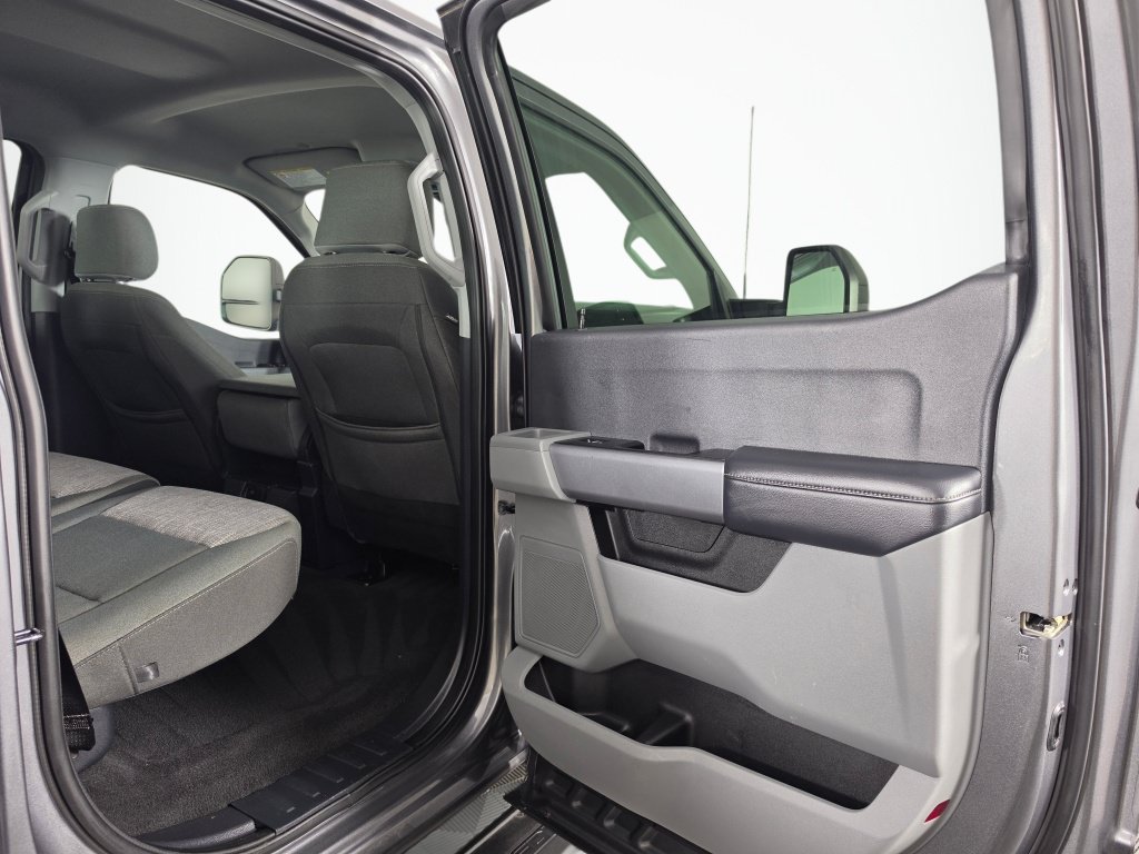Used 2025 Ford F250 XLT w/ FX4 Off-Road Package AWD/4WD image 35