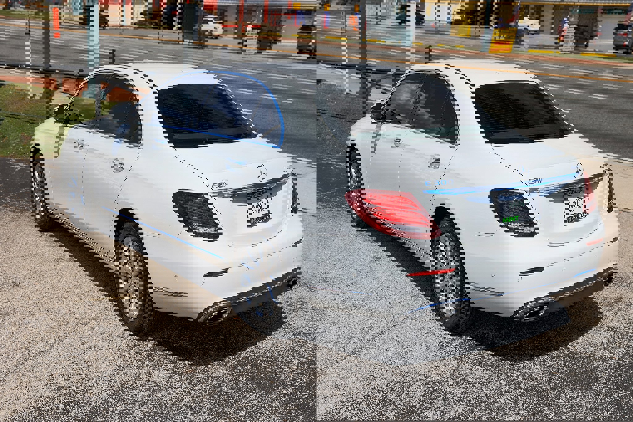 Used 2017 Mercedes-Benz E 300 4MATIC image 10