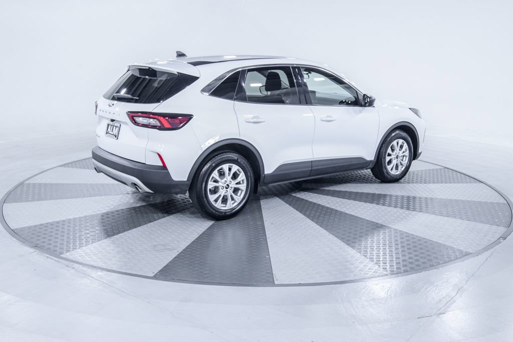 Used 2024 Ford Escape Active image 9