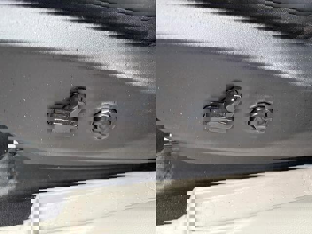 Used 2023 Chrysler Pacifica Touring-L image 17