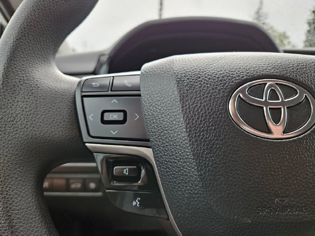 Used 2025 Toyota Camry LE FWD image 33