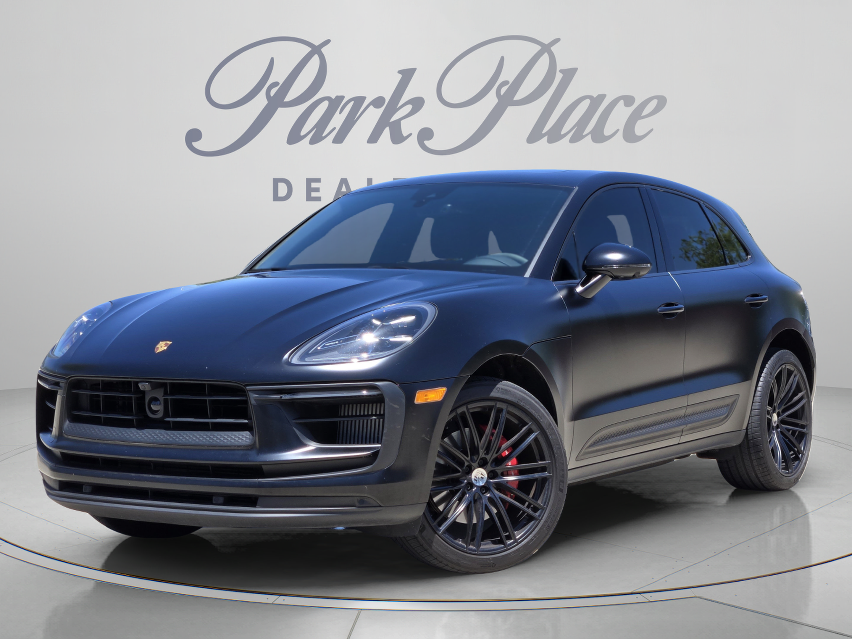 Used 2025 Porsche Macan S AWD/4WD video 1