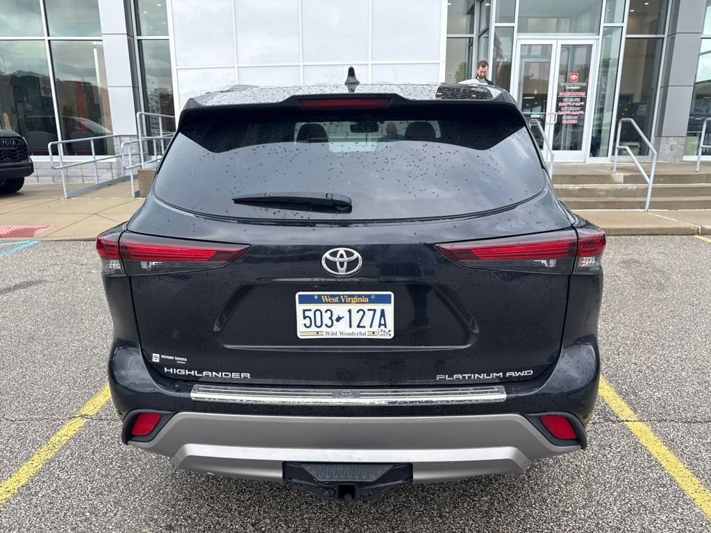 Used 2025 Toyota Highlander Platinum AWD/4WD image 39