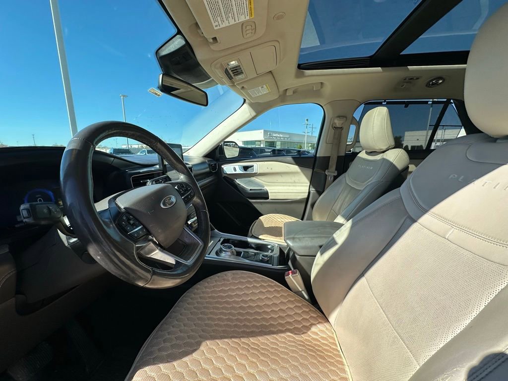 Used 2020 Ford Explorer Platinum w/ Premium Technology Package image 9