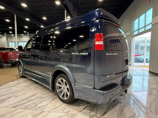 Used 2017 Chevrolet Express 2500 RWD image 8