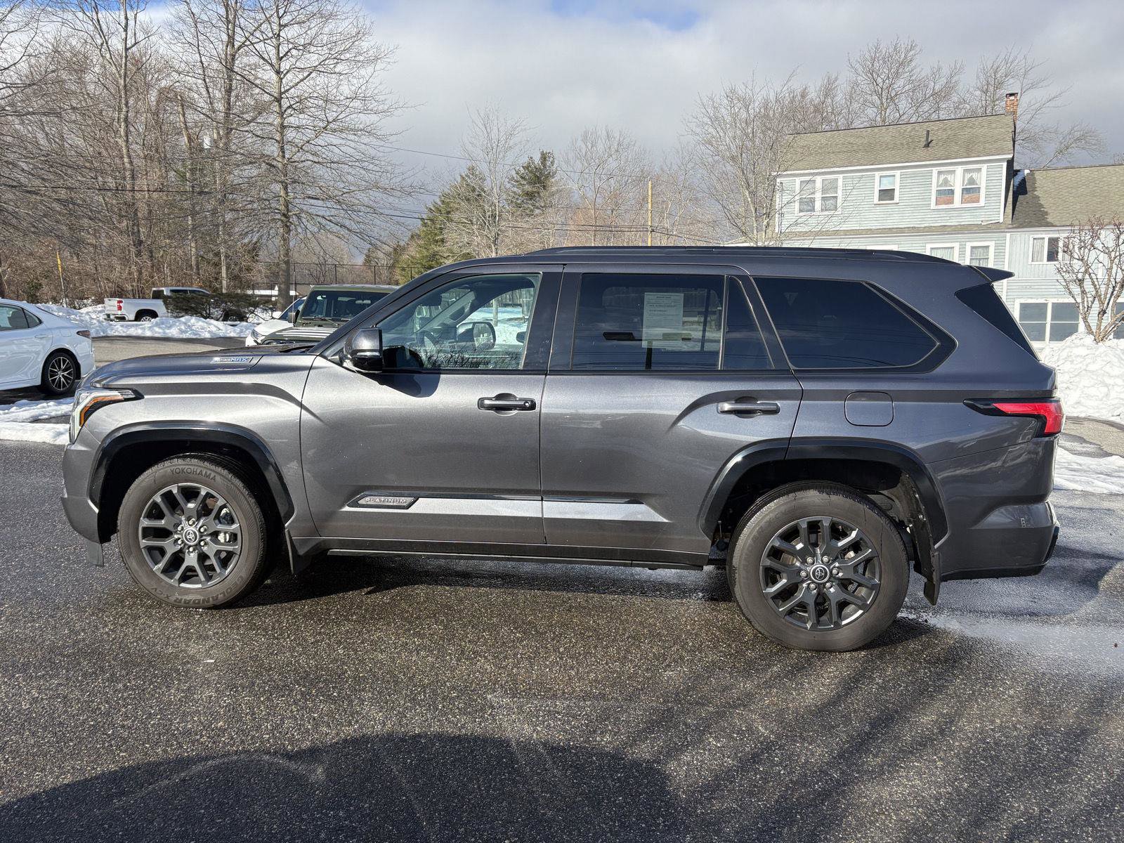 Used 2023 Toyota Sequoia Platinum image 4