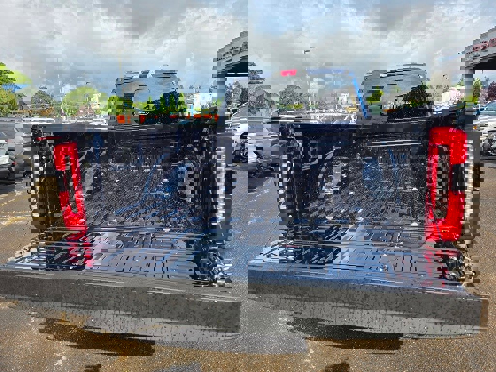 New 2025 Ford F350 Lariat w/ FX4 Off-Road Package image 29