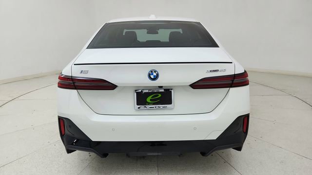 Used 2025 BMW i5 xDrive40 w/ M Sport Package image 5