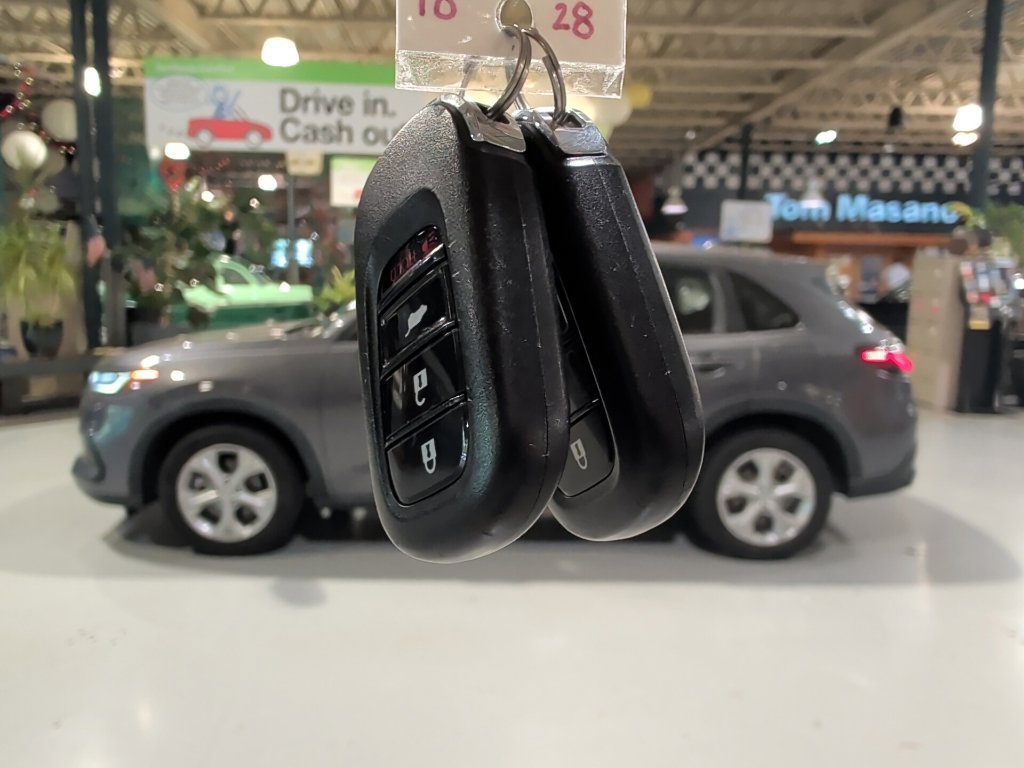 Used 2023 Honda HR-V LX image 4