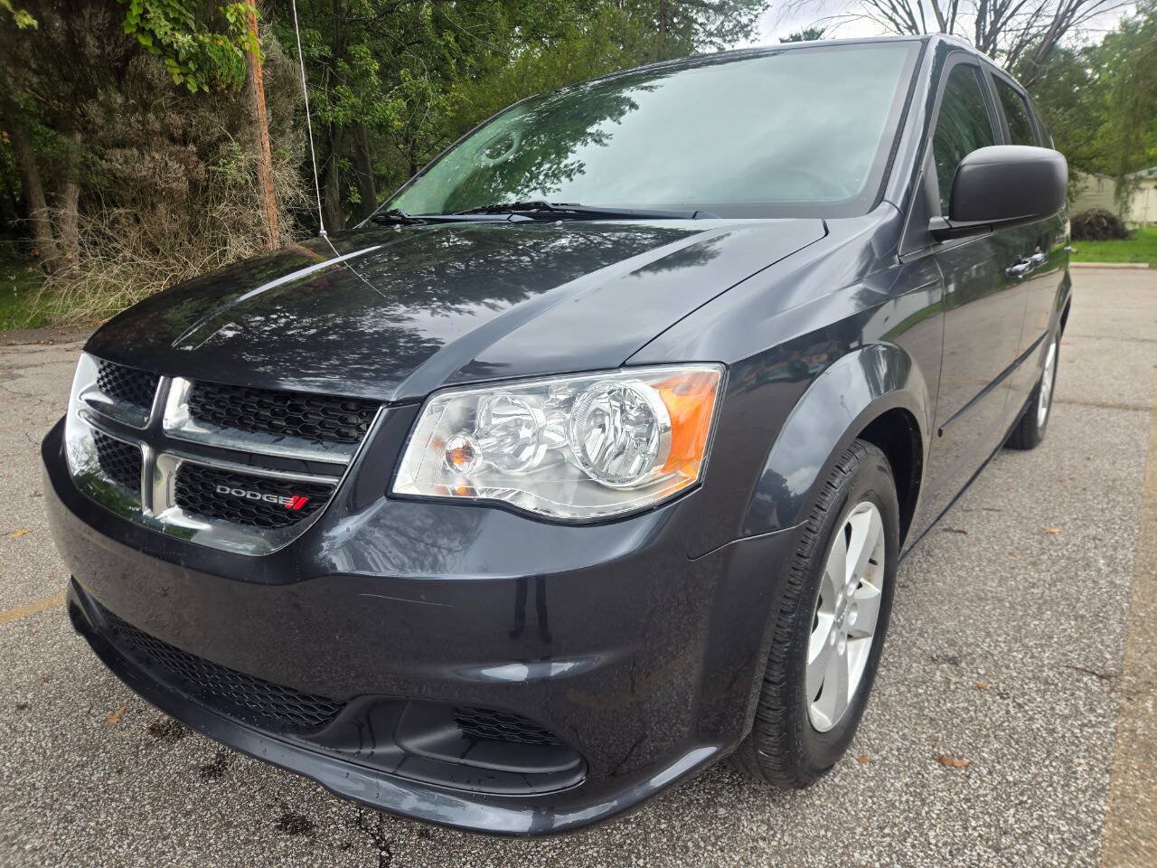 Used 2013 Dodge Grand Caravan SE FWD image 1