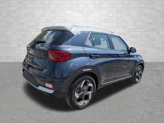 New 2026 Hyundai Venue SEL FWD image 2