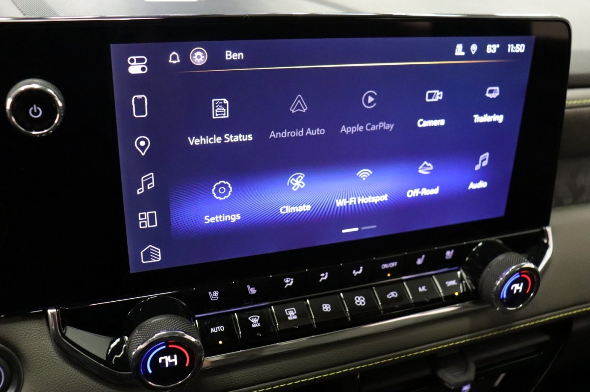 Used 2025 Chevrolet Colorado ZR2 w/ ZR2 Bison Edition image 21