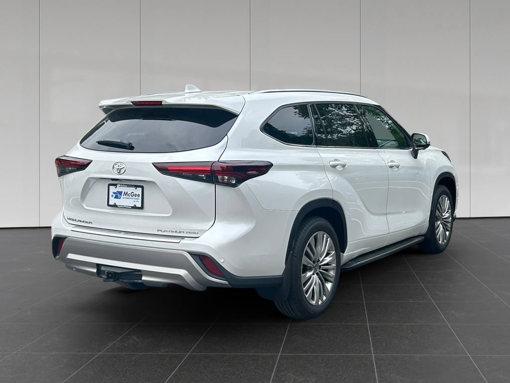 New 2026 Toyota Highlander Platinum AWD/4WD image 5