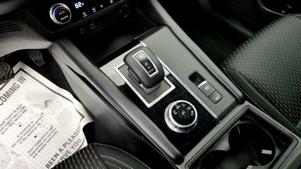 Used 2022 Mitsubishi Outlander ES FWD image 15