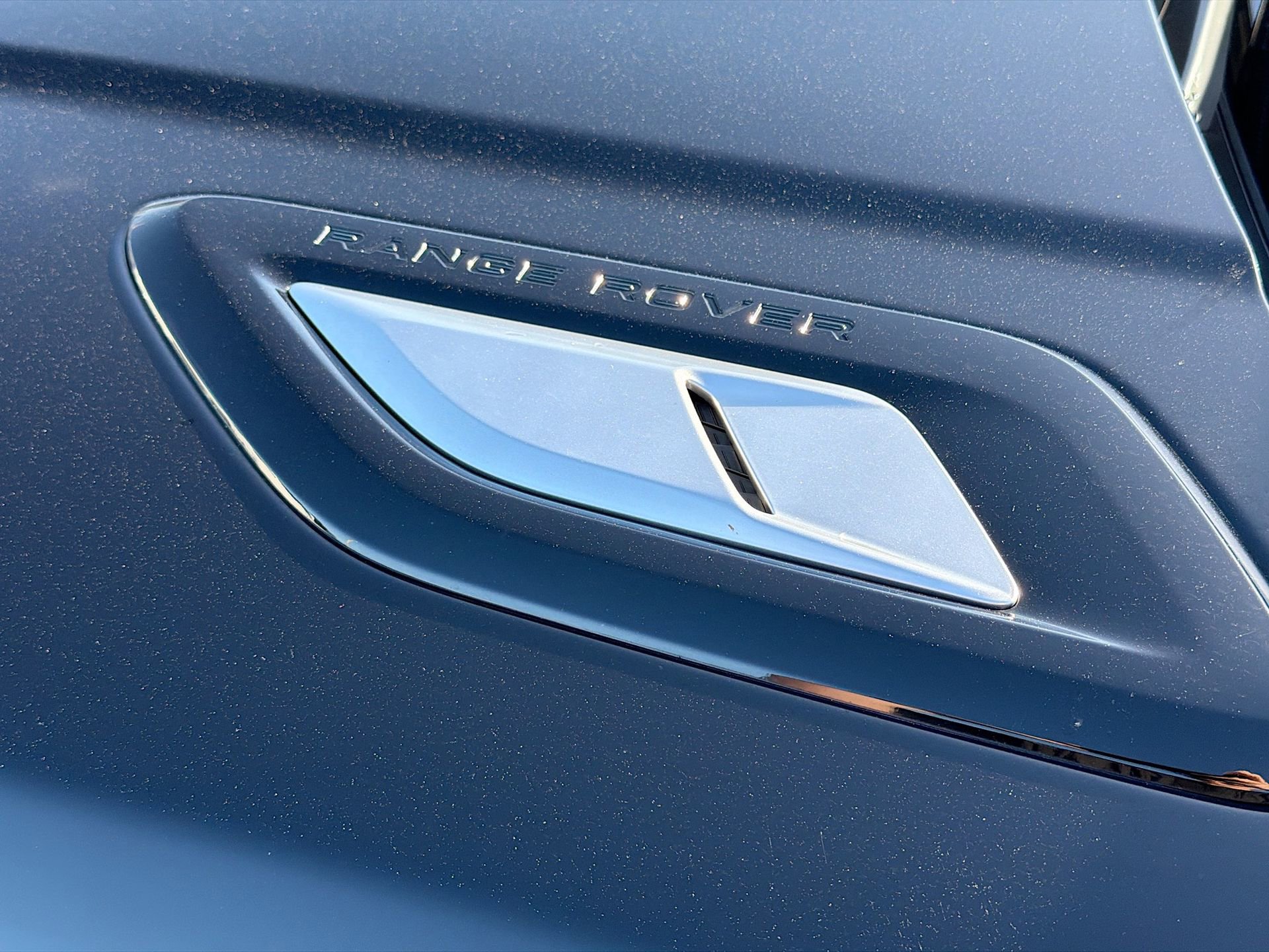 Used 2020 Land Rover Range Rover Sport HSE image 12