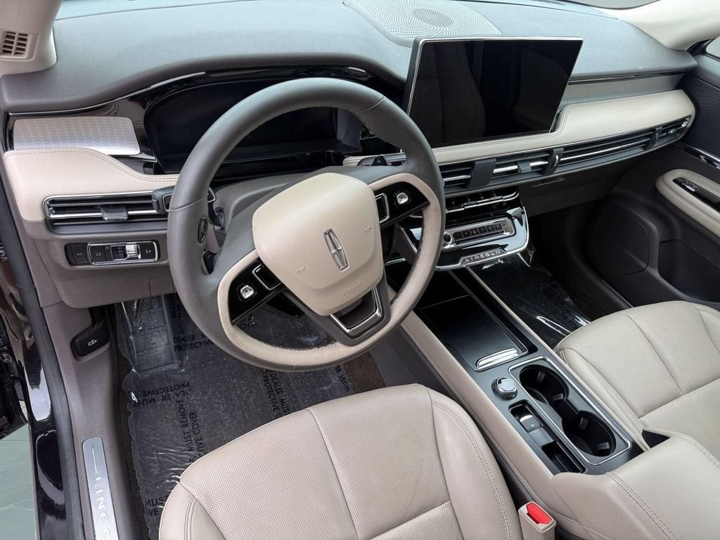 Certified 2023 Lincoln Corsair AWD w/ Equipment Group 101A image 11
