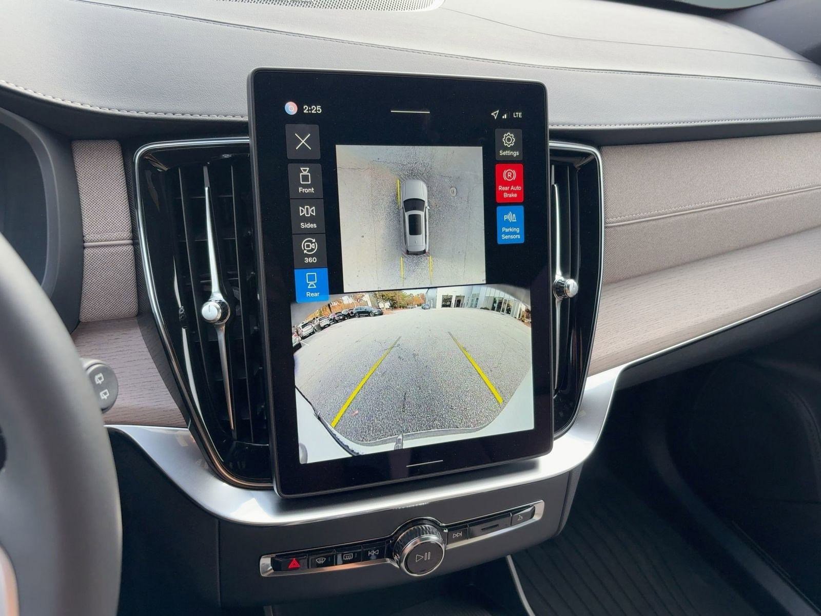 New 2026 Volvo XC90 T8 Plus image 25