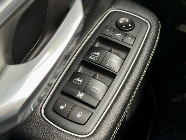 Used 2020 RAM 1500 Laramie AWD/4WD image 28