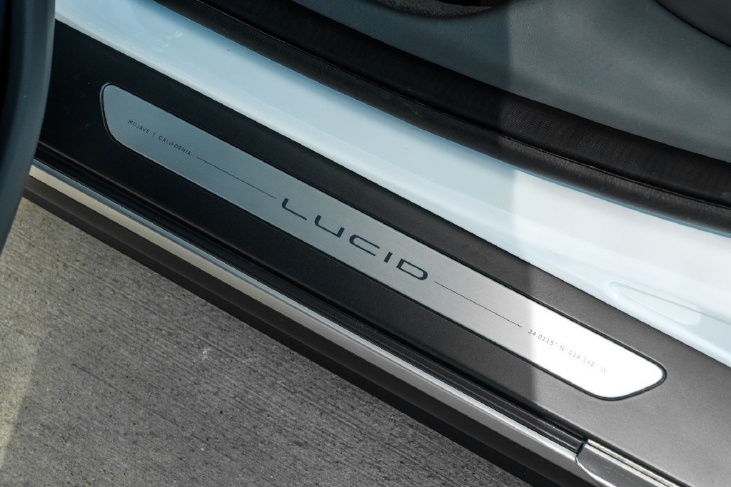 Used 2024 Lucid Air Touring AWD/4WD image 38