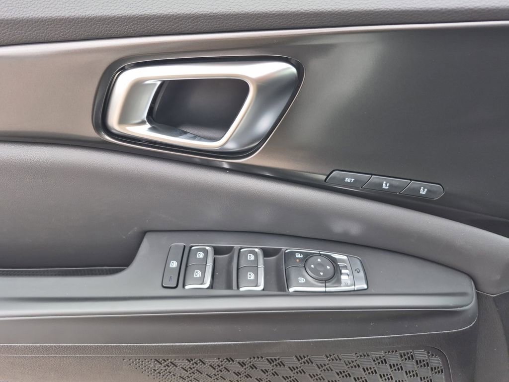 New 2026 Kia Carnival SX FWD image 7