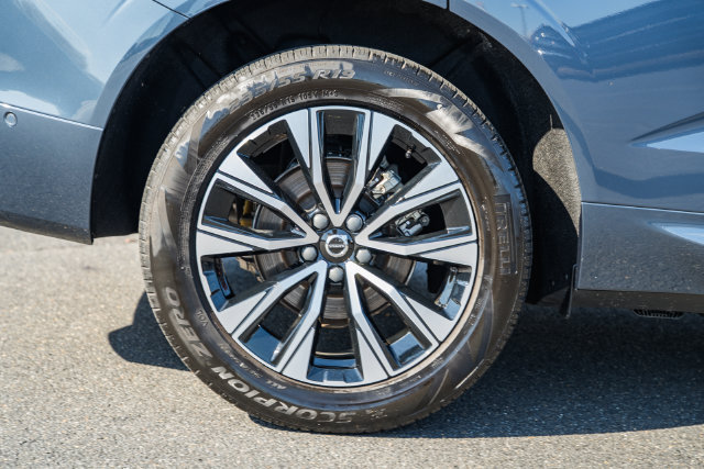 Used 2024 Volvo XC60 B5 Plus w/ Protection Package Premier AWD/4WD image 19