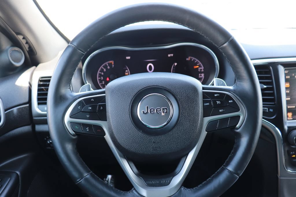 Used 2017 Jeep Grand Cherokee Altitude RWD image 16