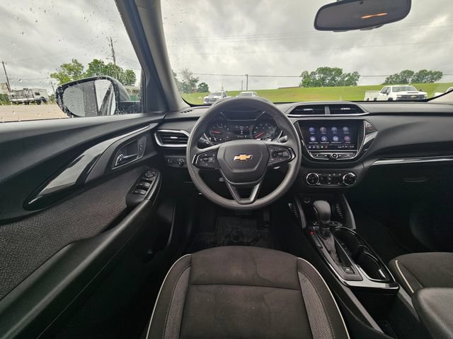 Used 2023 Chevrolet TrailBlazer LT w/ Convenience Package AWD/4WD image 13