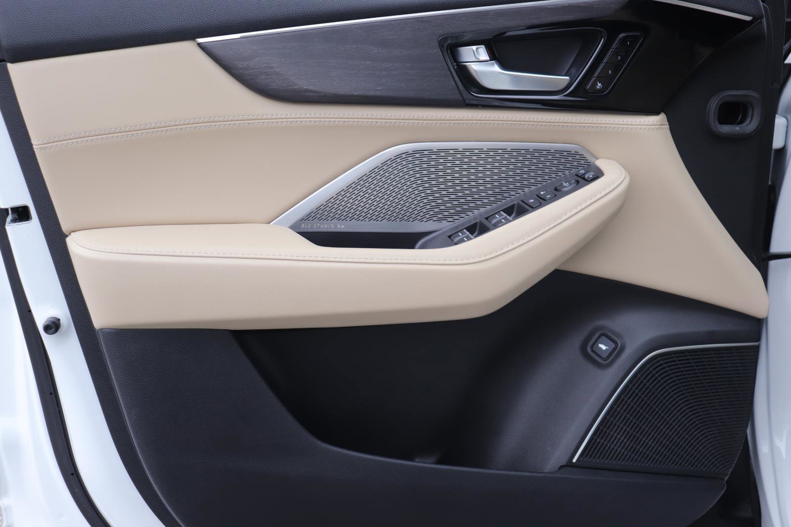 Used 2022 Acura MDX SH-AWD w/ Advance Package image 10