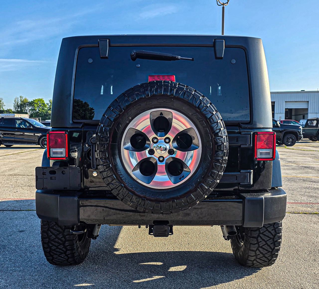 Used 2016 Jeep Wrangler Sahara w/ Dual Top Group AWD/4WD image 5